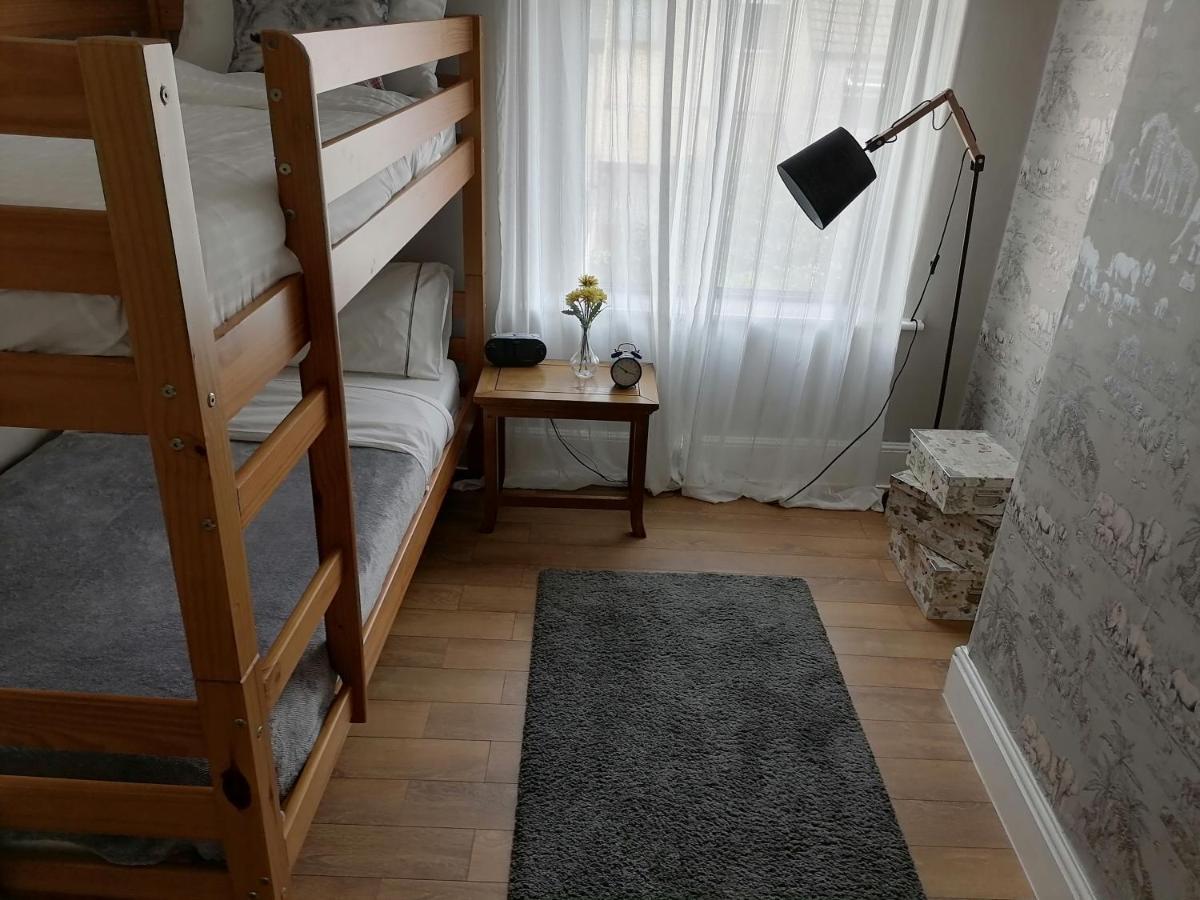 Tynant House- Modern 3 Bed House- City Centre And Free Parking カーディフ エクステリア 写真